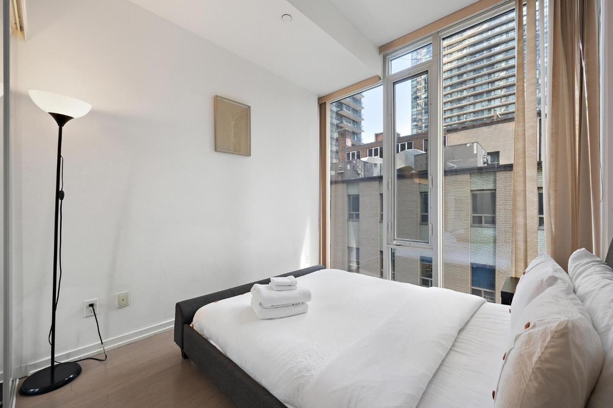 Downtown Toronto Condos Exterior foto