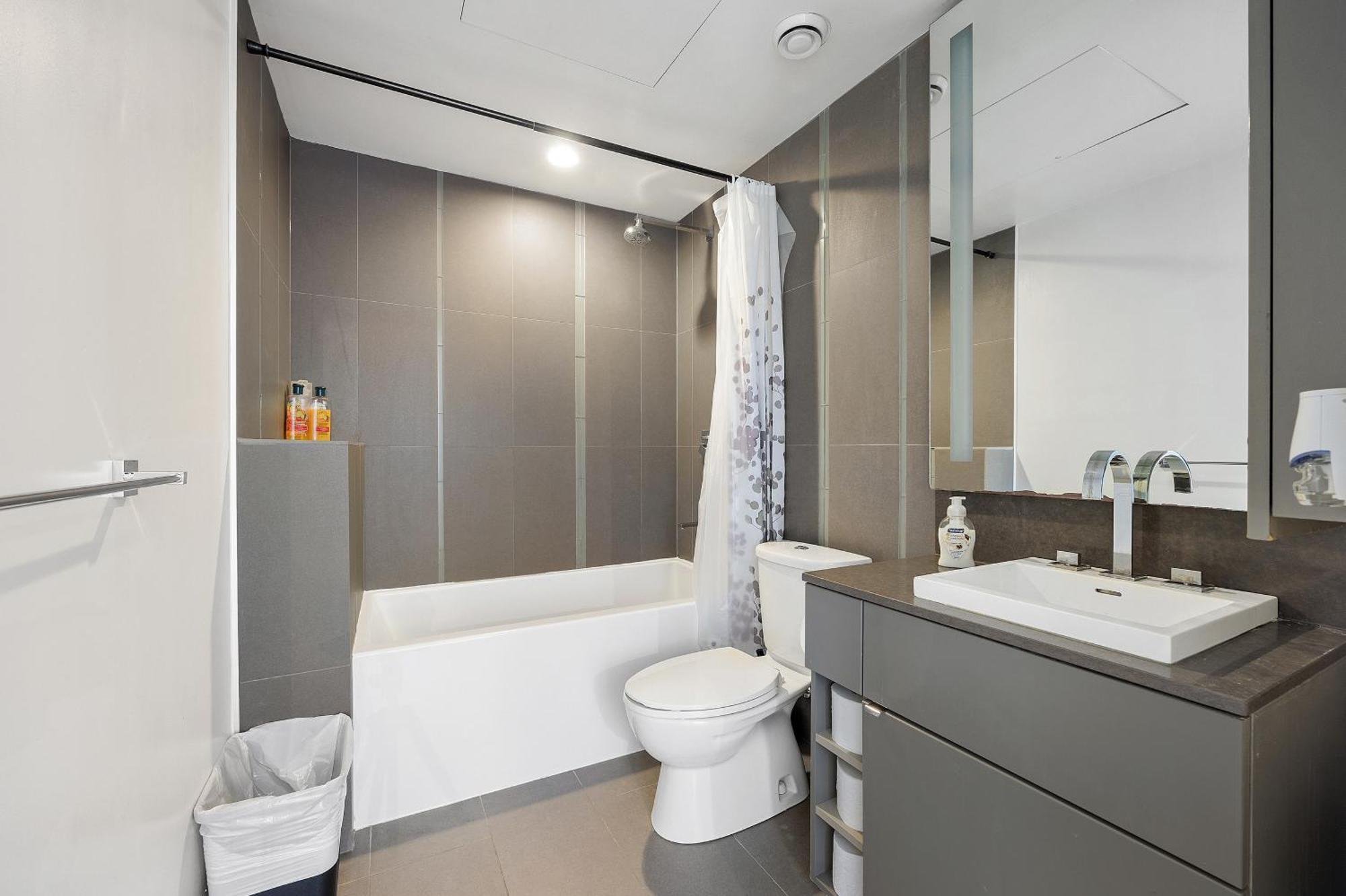 Downtown Toronto Condos Exterior foto